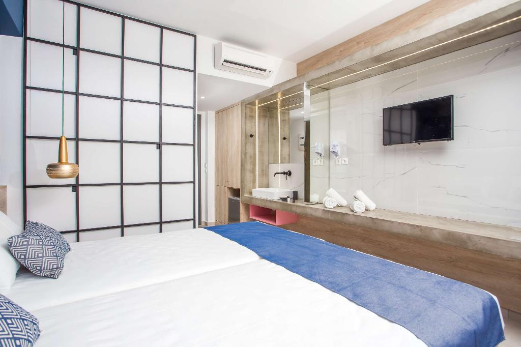 Madison Hotel