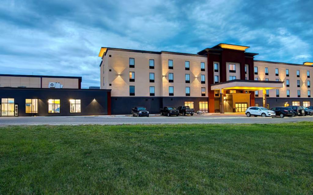 Ramada by Wyndham - St Paul