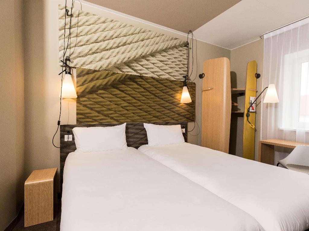 hotel-thumb