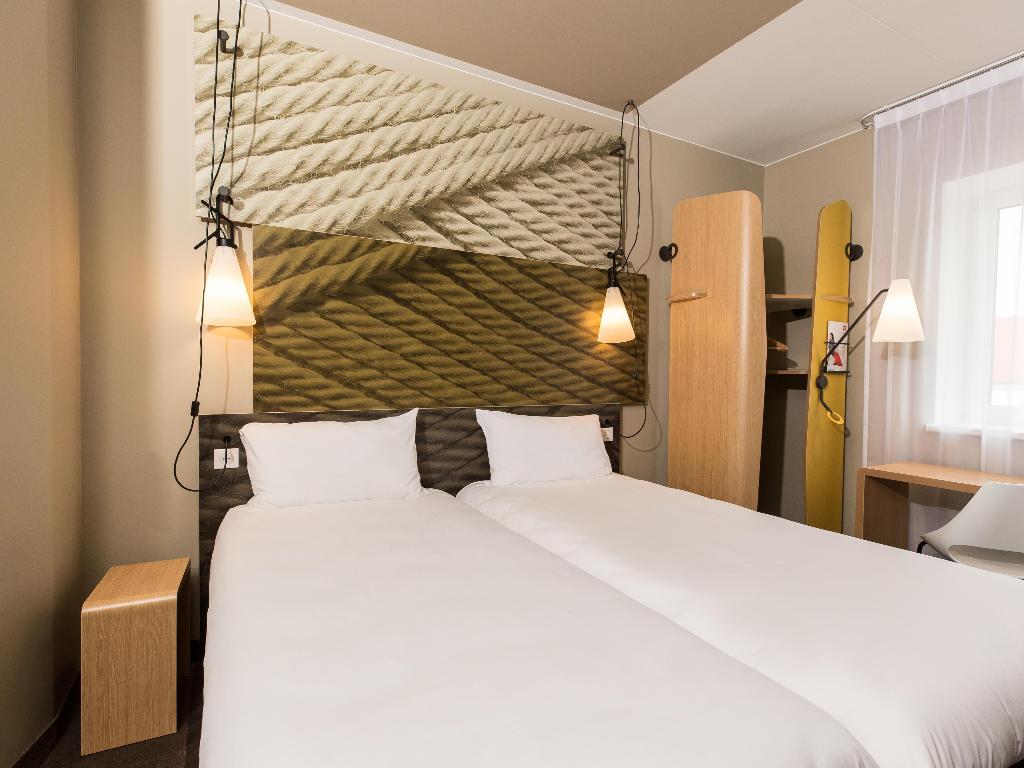 hotel-thumb