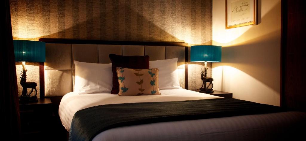 The Lodge Hotel