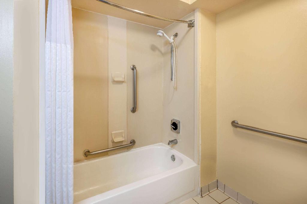 Park Inn by Radisson, Columbus State University