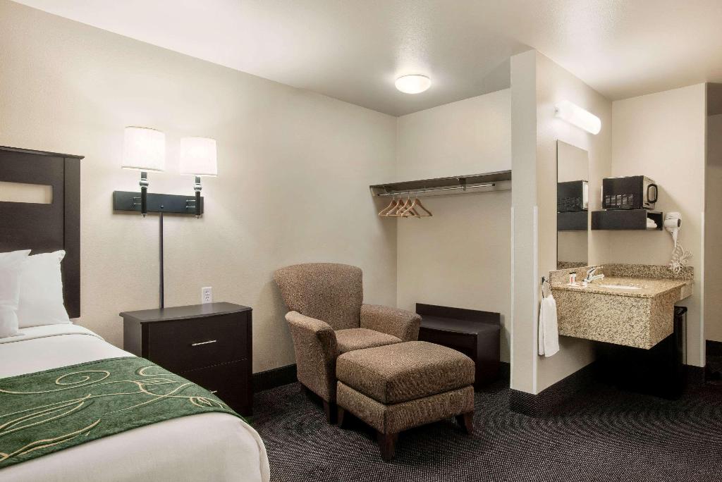 Baymont By Wyndham Glenwood