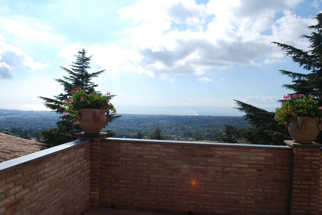 Etna Royal View