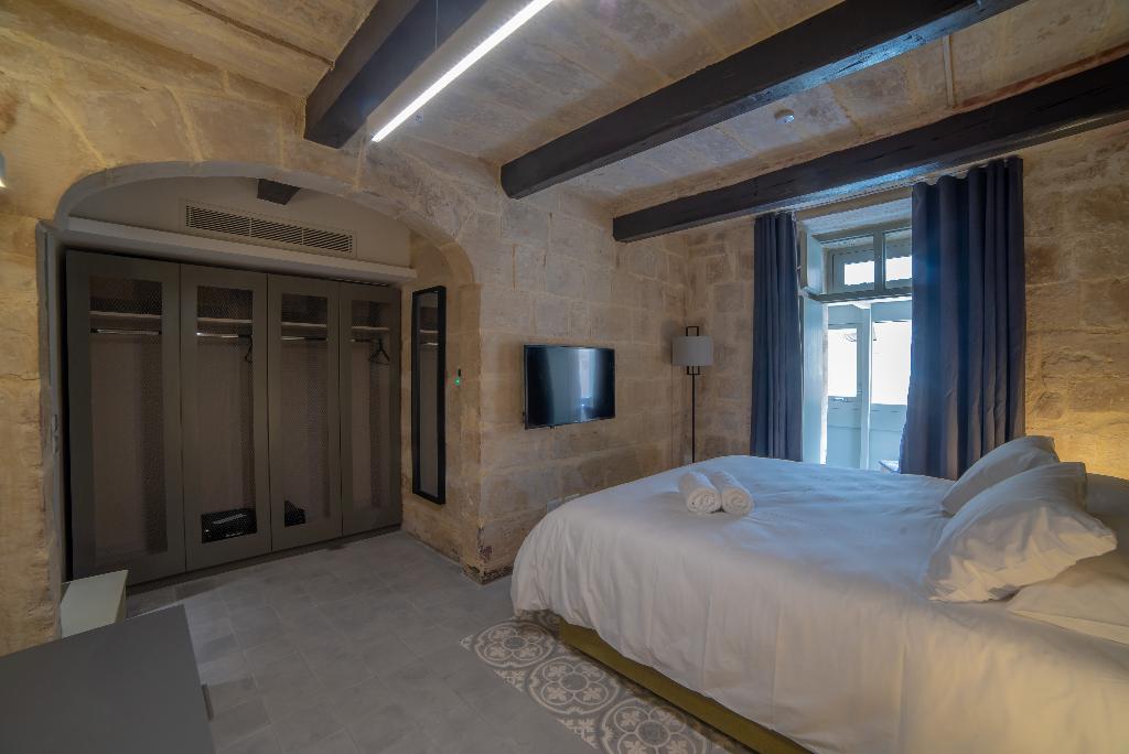 19 Rooms