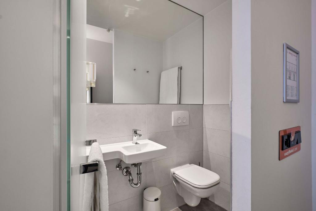 easyHotel Brussels City Centre