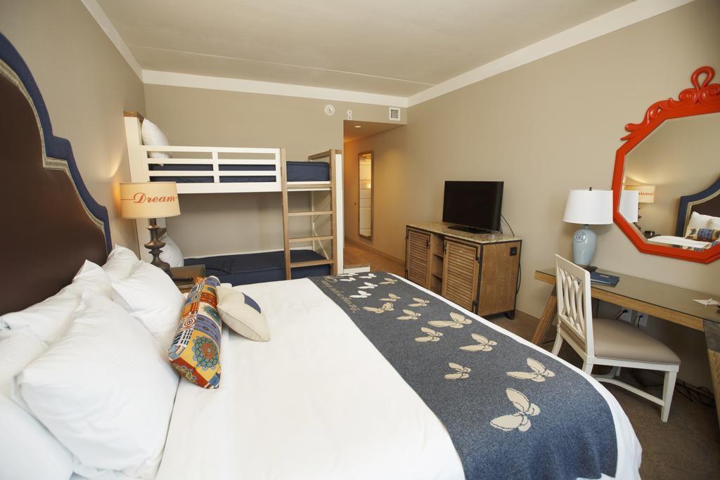 Dollywood's DreamMore Resort and Spa