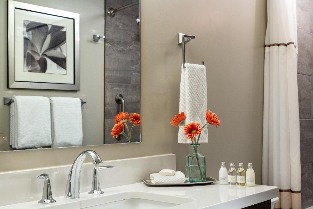 Meadowbrook Inn