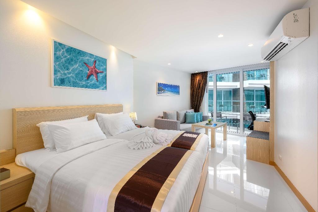 The Beachfront Hotel Phuket, Chalong
