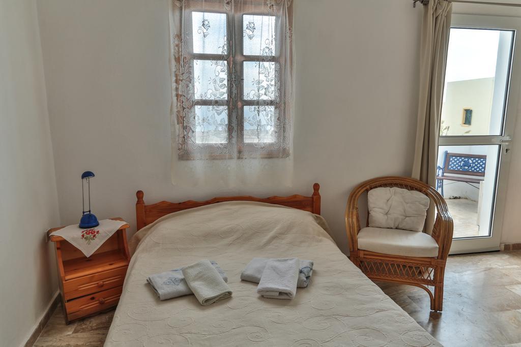 Stelios Rooms Golden View