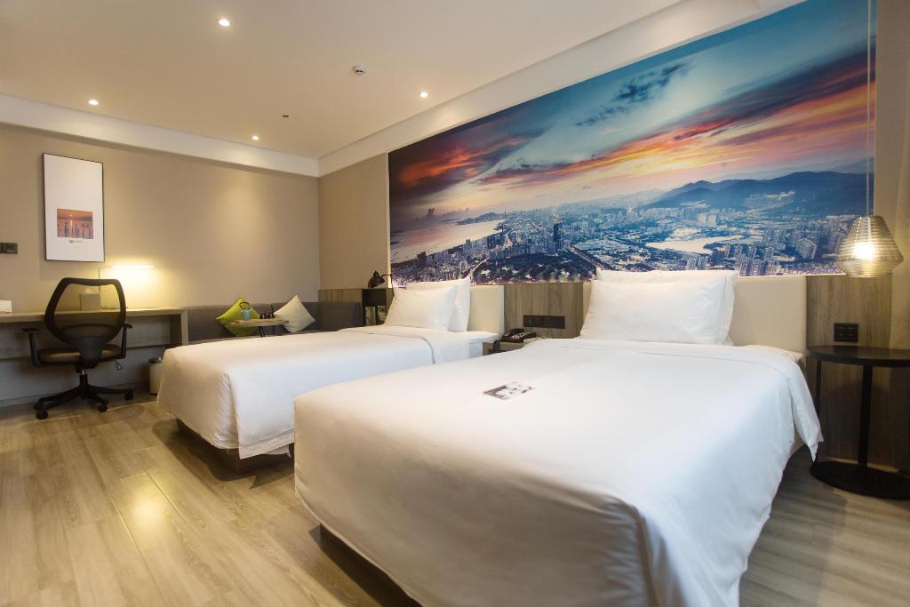 Shenzhen Nanshan Coastal City Atour