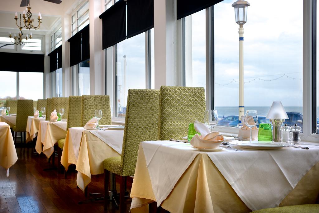 Langham Hotel - Restaurant
