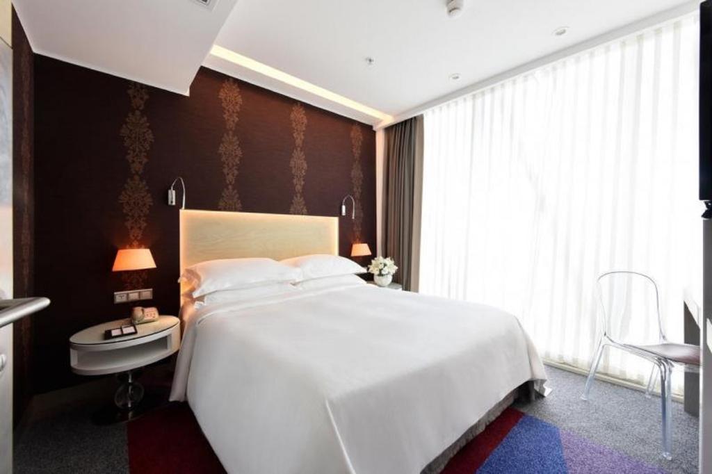 Life Point Hotel