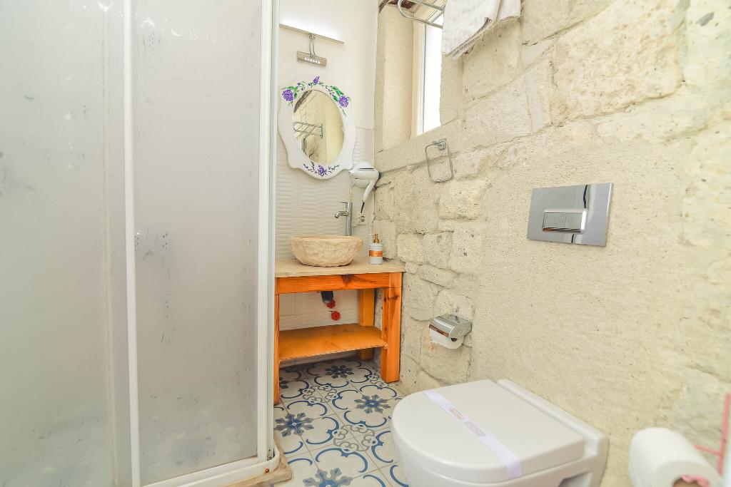 Alacati Asmali Konak Otel