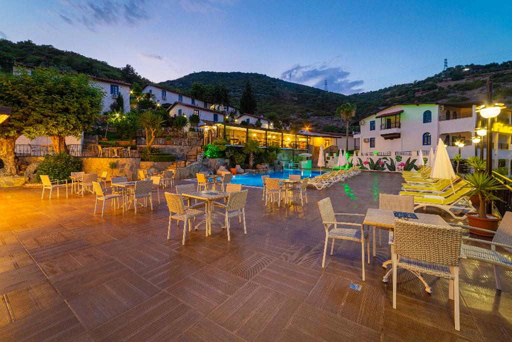 La Finca Hotel