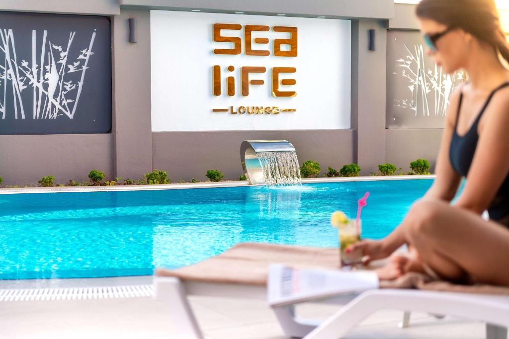 Sealife Lounge Hotel