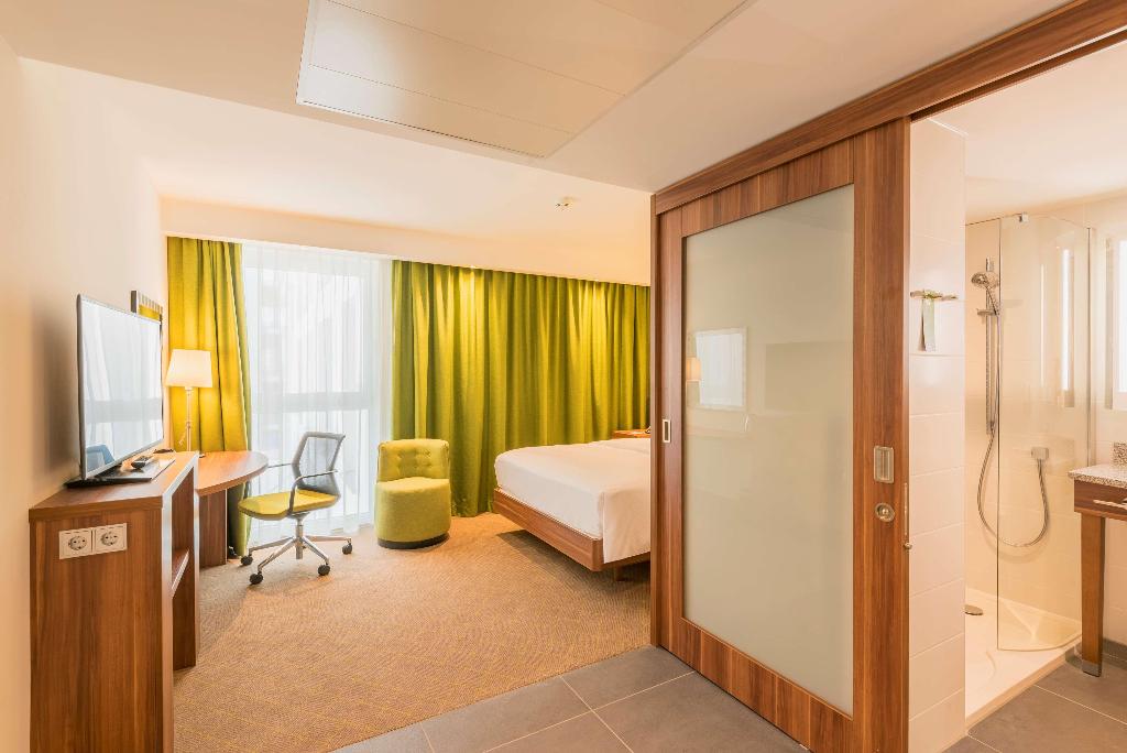 hotel-thumb