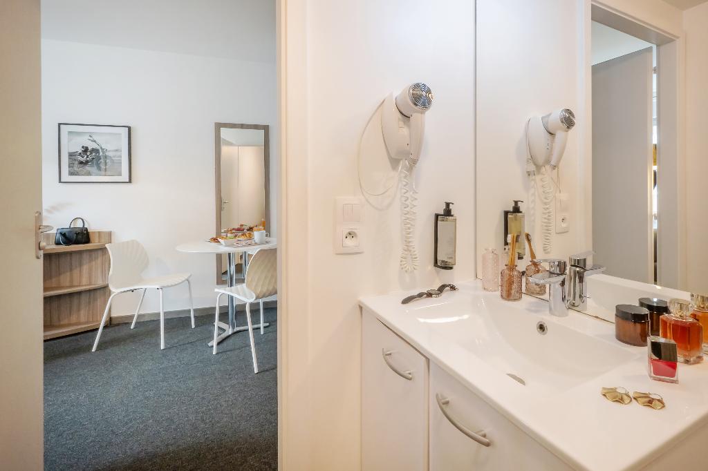 Nemea Appart Hotel Elypseo Strasbourg Port