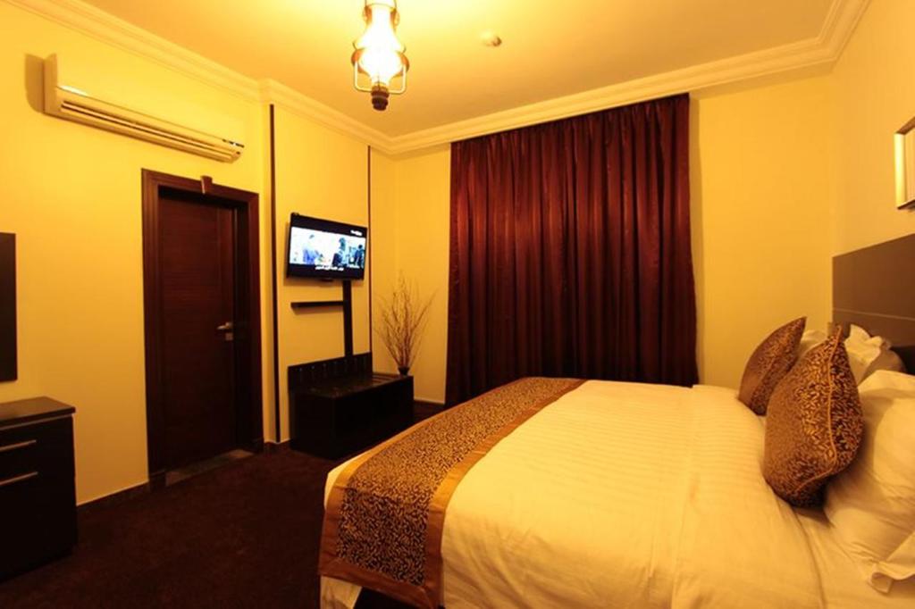 Platinum Seventy Hotel