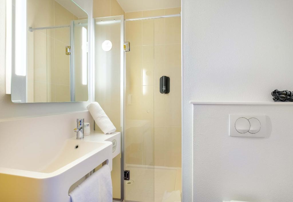 B&B HOTEL CANNES La Bocca Plage
