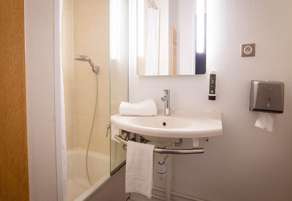 B&B HOTEL AVIGNON 1