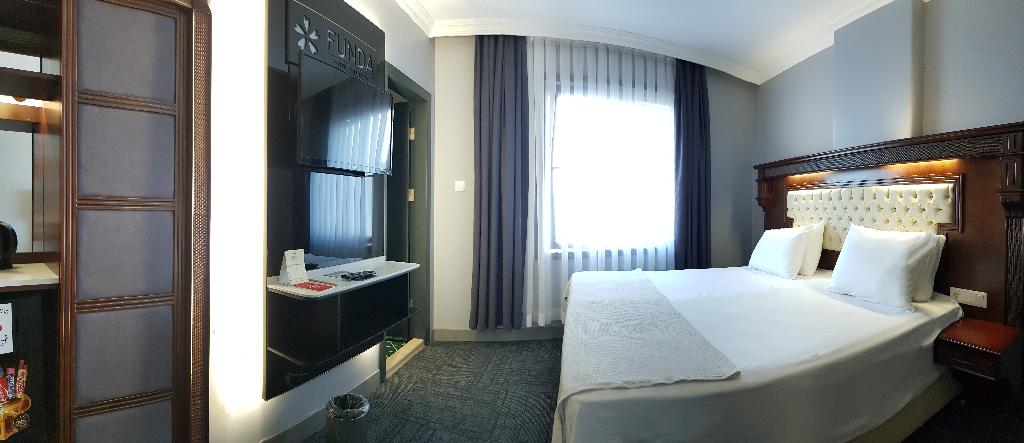 Funda Hotel
