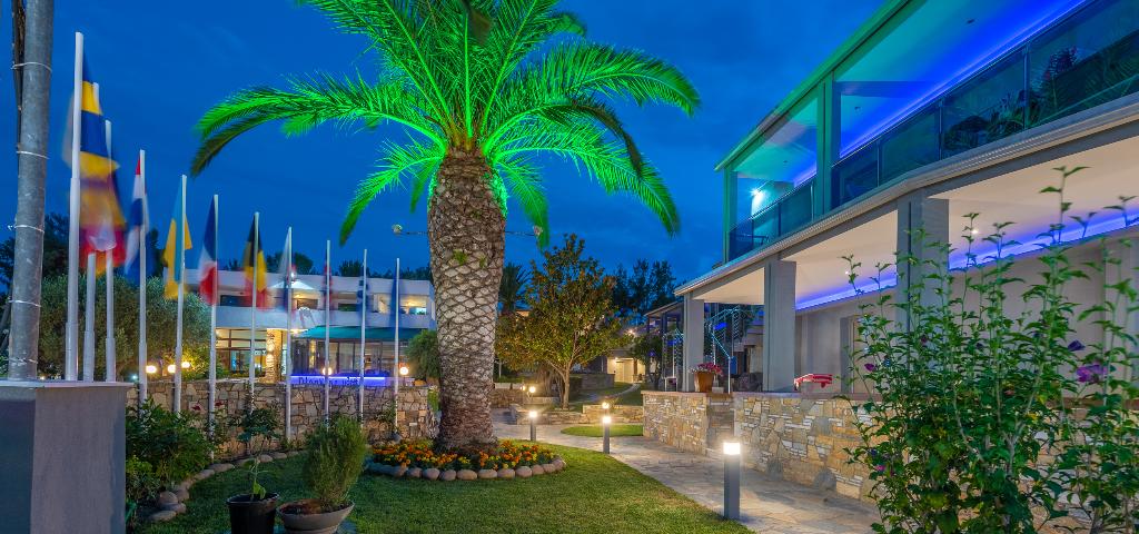 Dionysos Hotel and Studios