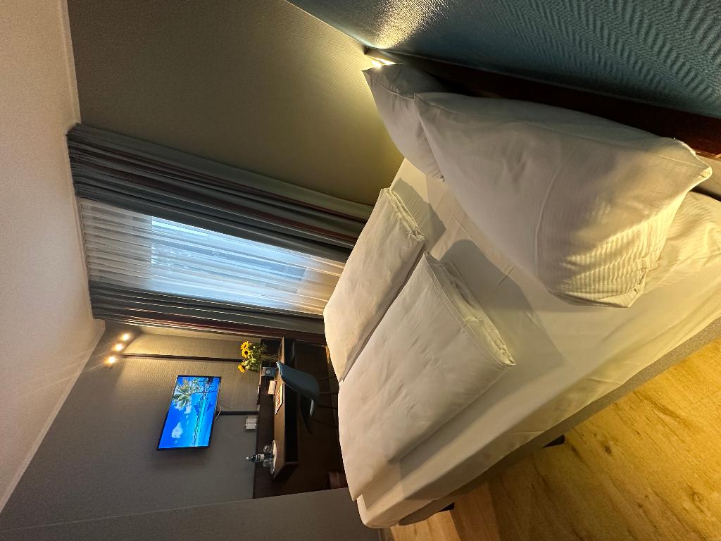 hotel-thumb