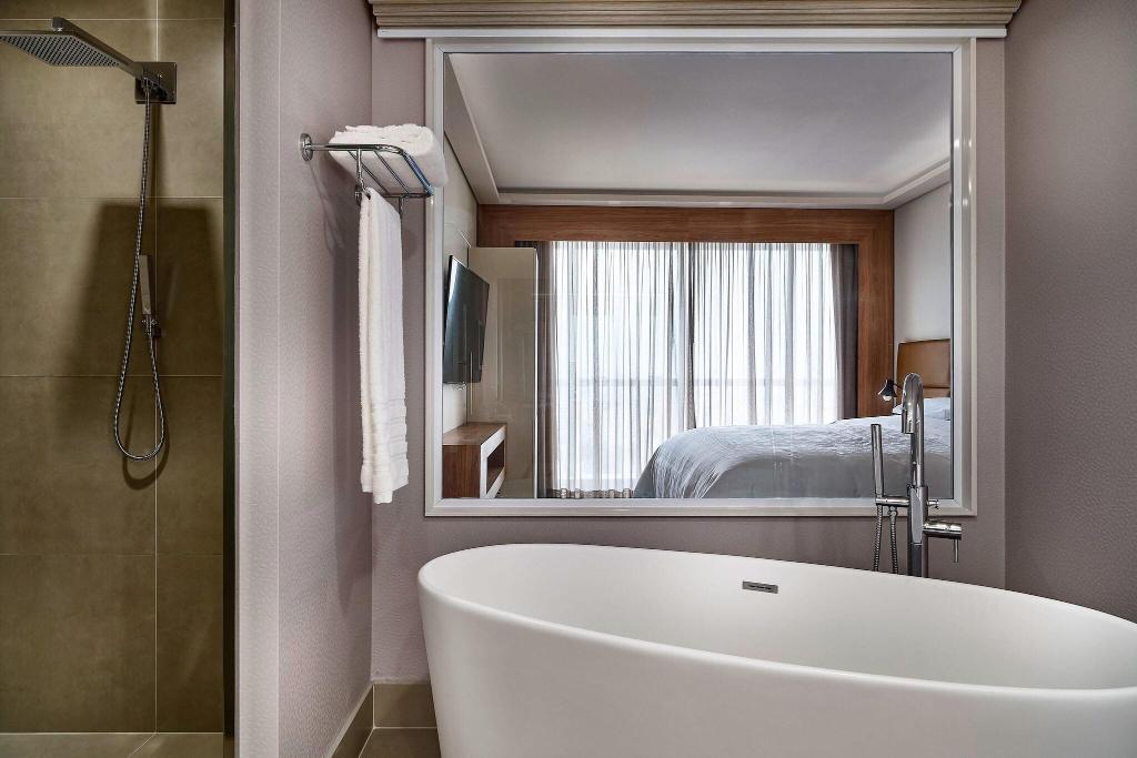 hotel-thumb