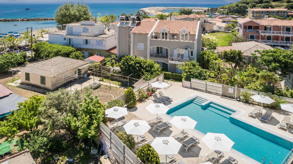 Notos Luxury Studios & Apartments