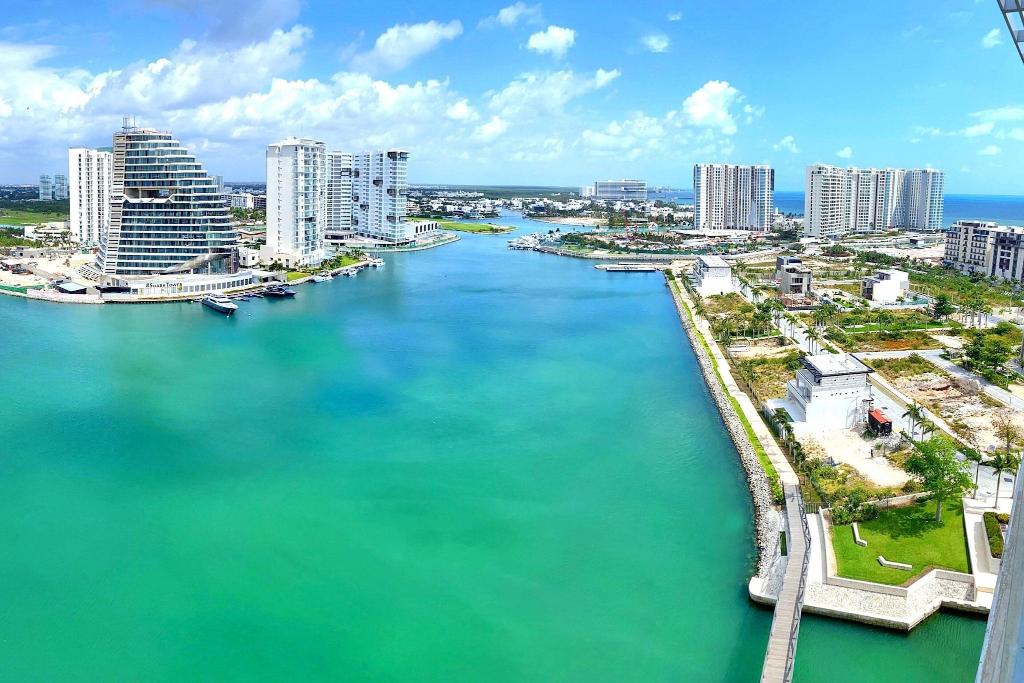 Hotel Renaissance Cancun Resort & Marina, Mexiko, Cancún. Großes 2