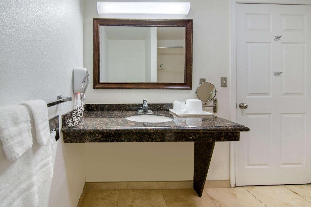 Rodeway Inn Adelanto US 395