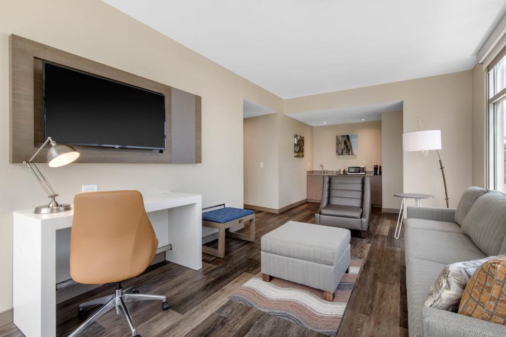Cambria Hotel Mount Pleasant
