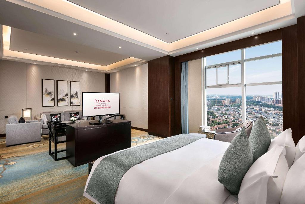 Ramada by Wyndham Wuhan Dongxihu