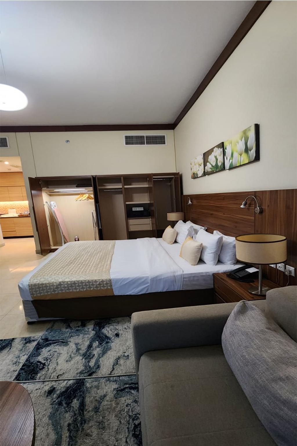 hotel-thumb