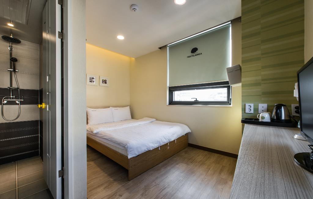 Hostel Korea 11th-Chang Deok Gung