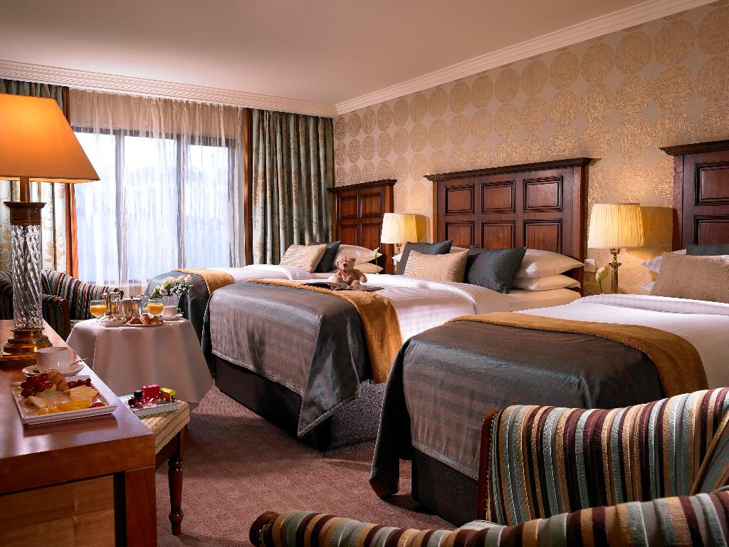 Castlecourt Hotel
