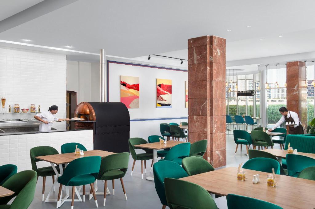 Hotel Leva Hotel and Suites, Mazaya Centre, Vereinigte Arabische Emirate, Dubai. Großes 27