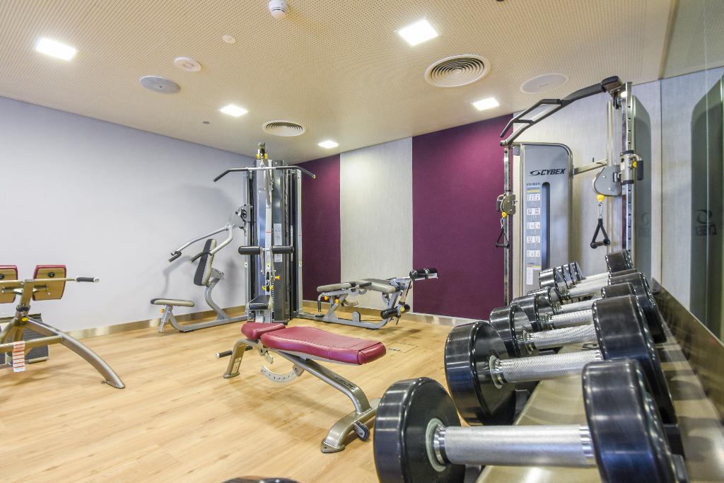 Premier Inn Dubai Al Jaddaf - Sports and Entertainment