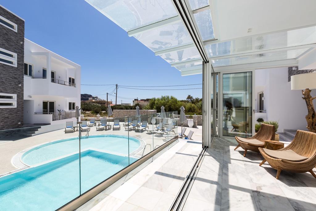 Cyano Hotel