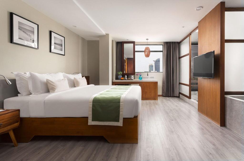 Monivong Clover Hotel