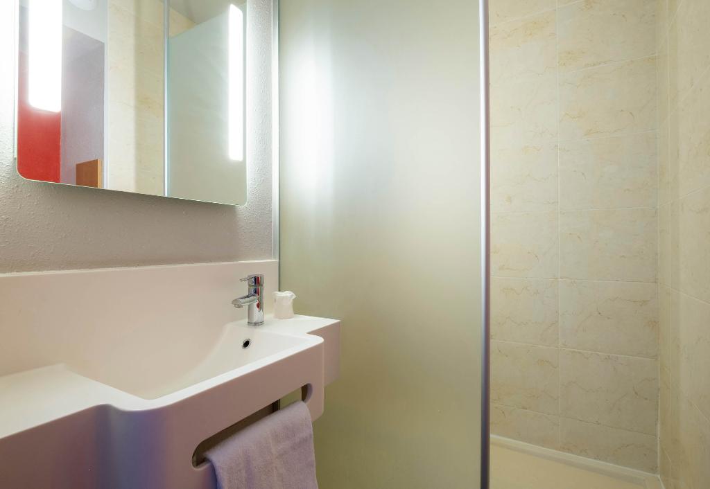 B&B Hotel la Rochelle Beaulieu Puilboreau