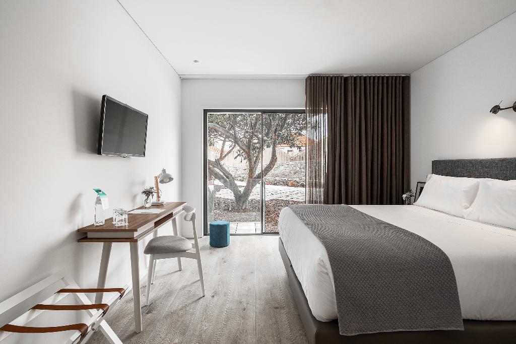 Caleway Hotel