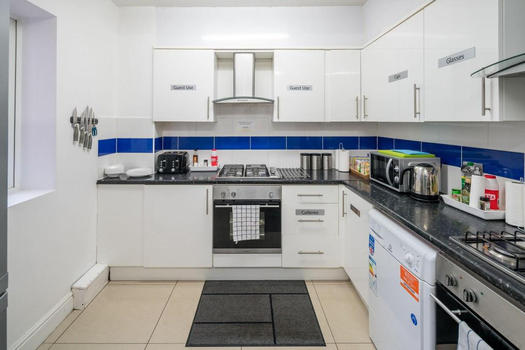 Flexistay Sutton Aparthotel