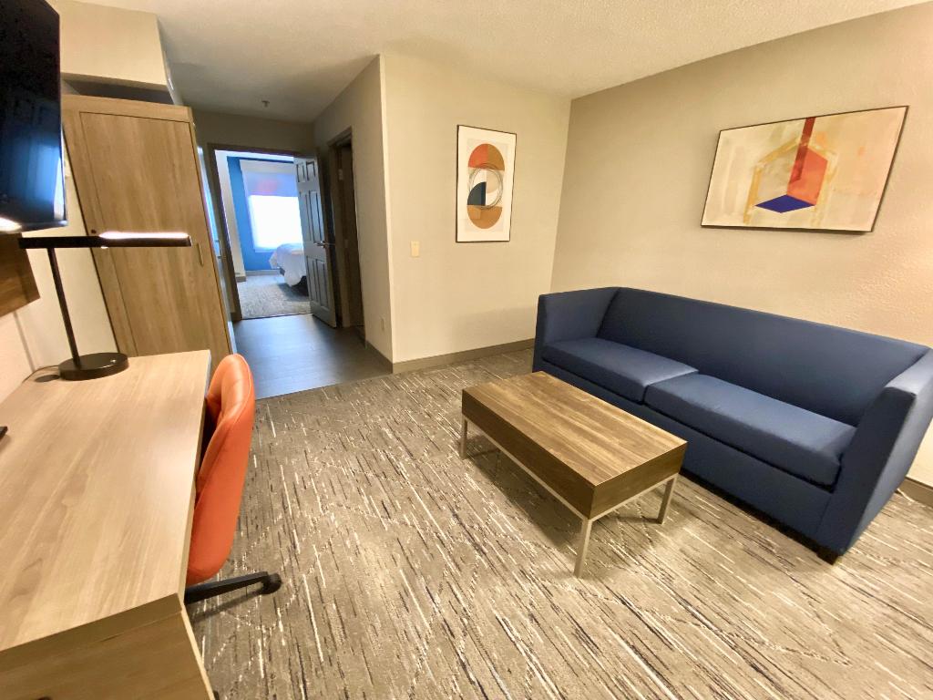 Holiday Inn Express & Suites Elyria By IHG