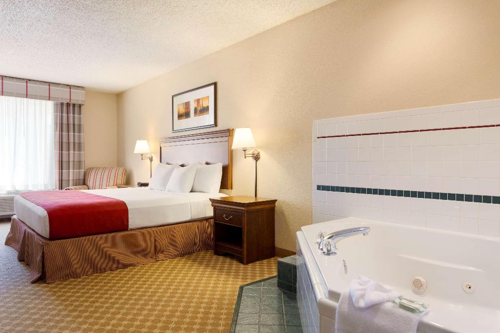Country Inn Suites By Radisson Nevada Mo