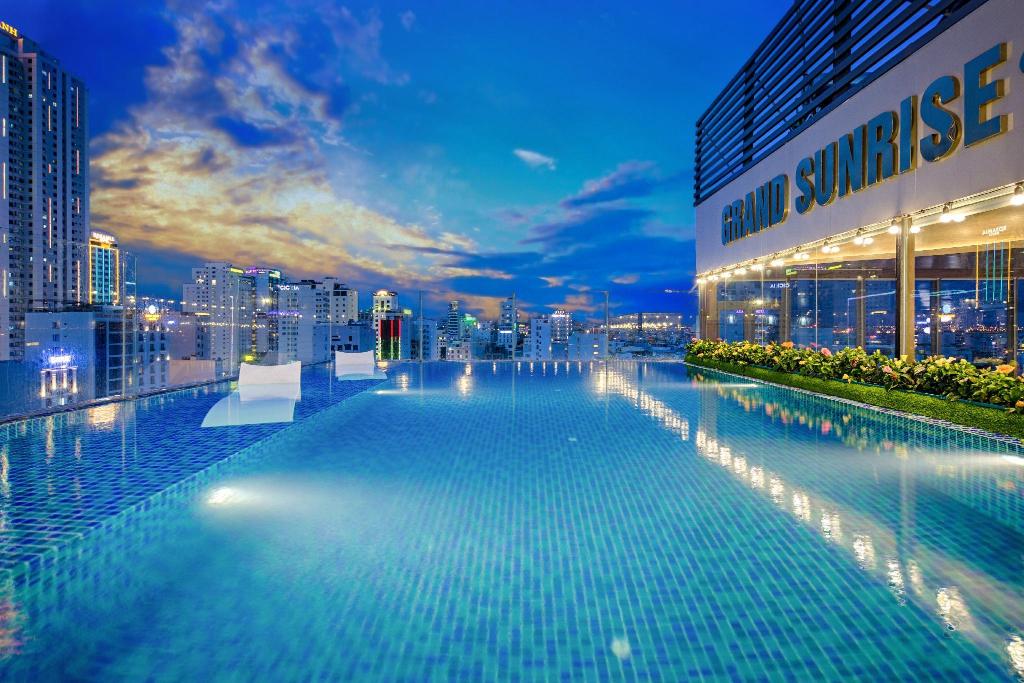 Grand Sunrise Boutique Hotel - Beach