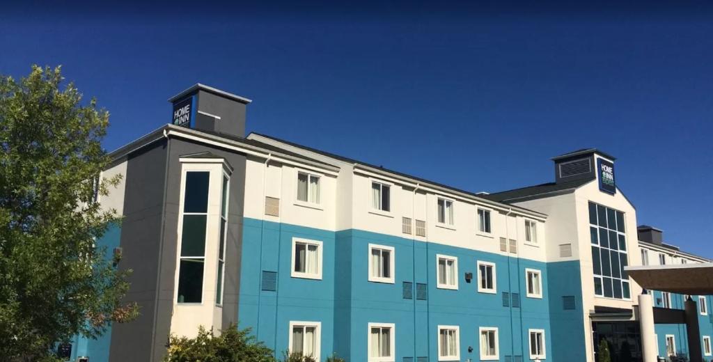 Home Inn Express Medicine Hat