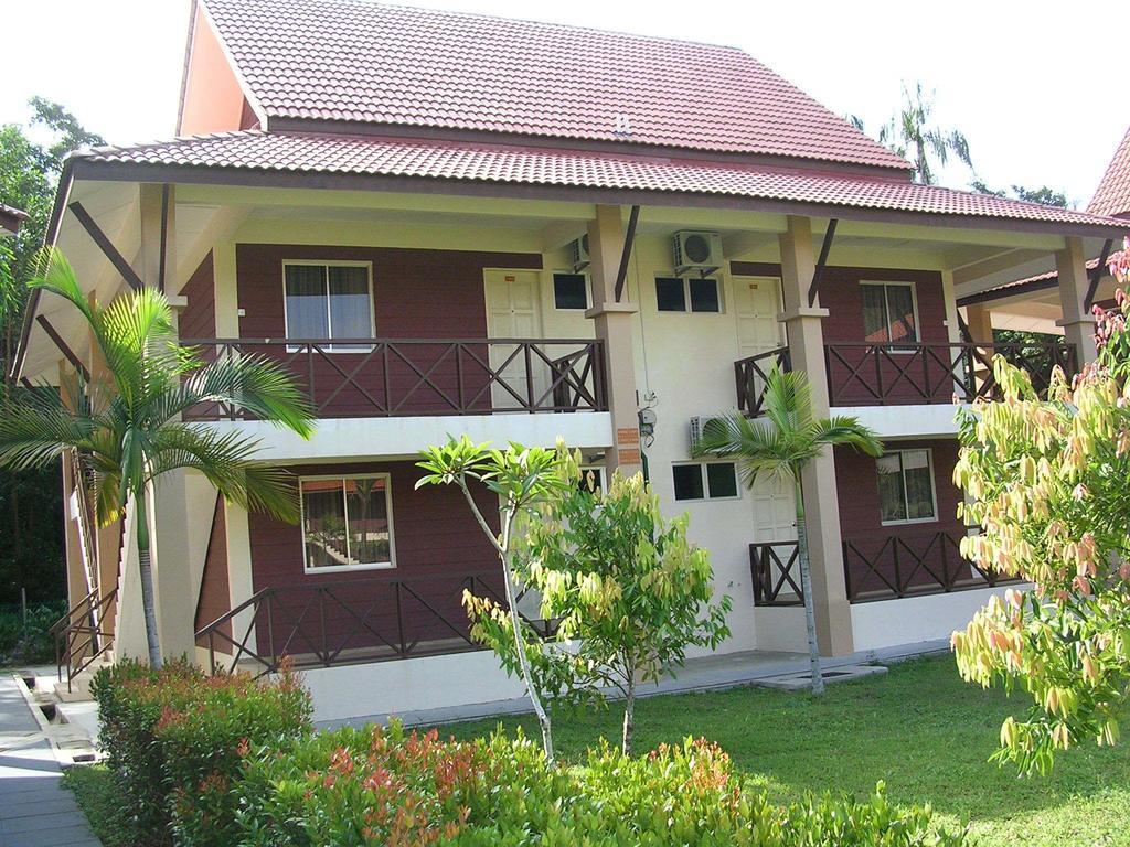 Rompin Beach Resorts