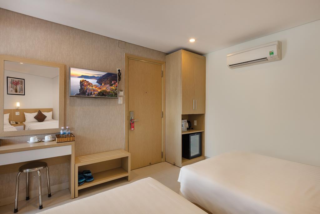 hotel-thumb